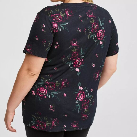 ❤️NWT VINTAGE TORRID TEE - FLORAL PRINT POCKET TEE - SOFT COTTON - PLUS SIZE - Picture 9 of 14